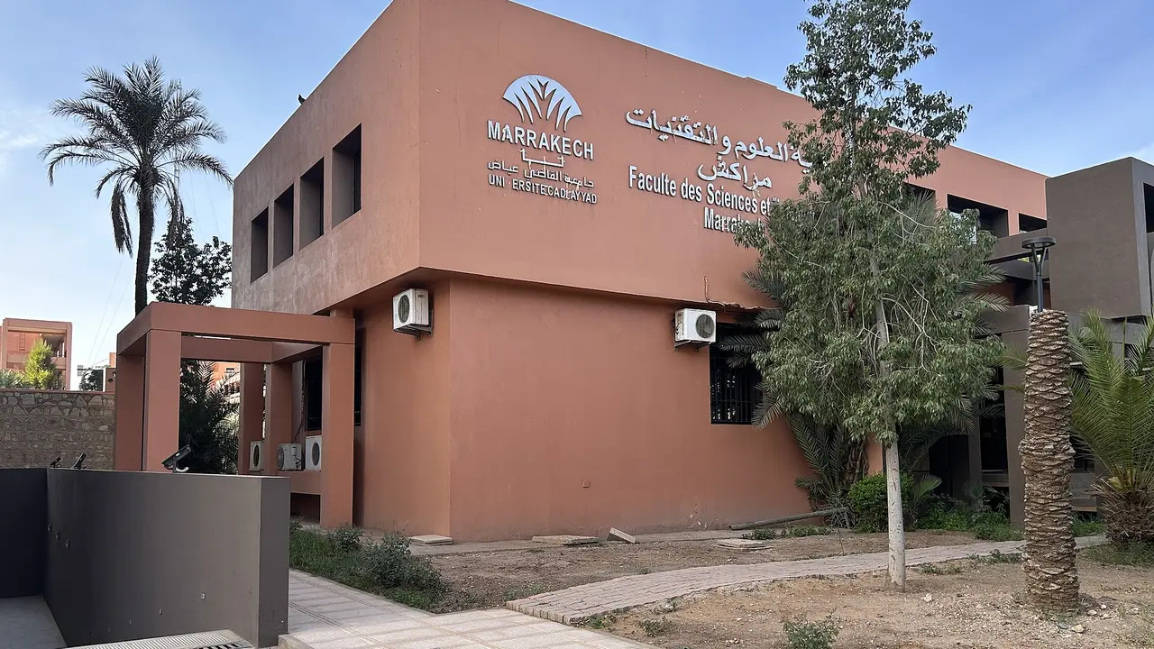 Bâtiment de faculté de l'université Cadi Ayyad à Marrakech